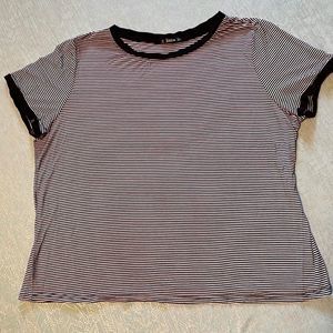 3X VERY soft, lightweight top black and white small stripes short sleeve